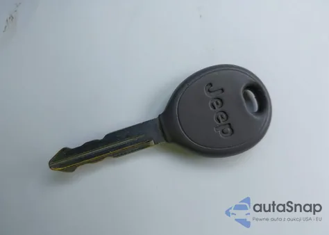 2002 Jeep Liberty Limited Edition from USA, damaged, VIN 1J8GL58K42W262492